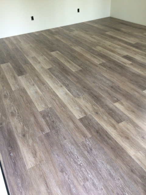 Finished -Vinyl Click laminate installed